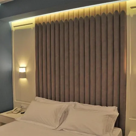 Hotel Paradise Radhimë