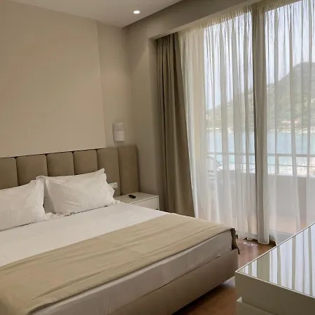Paradise Отель 4*