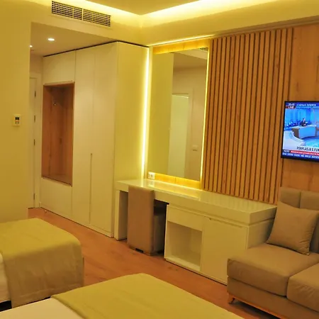 Hotel Paradise 4*