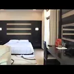 Paradise Hotell