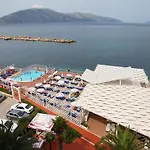 Hotell Paradise Radhimë