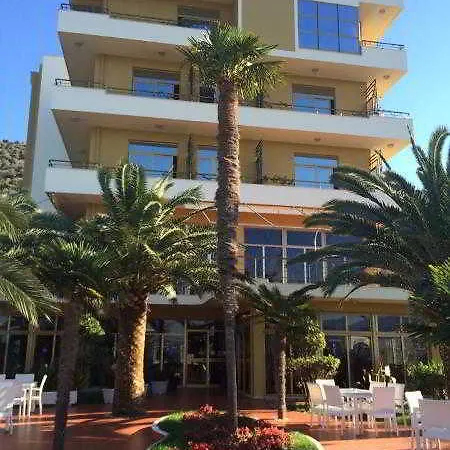 Paradise Hotell